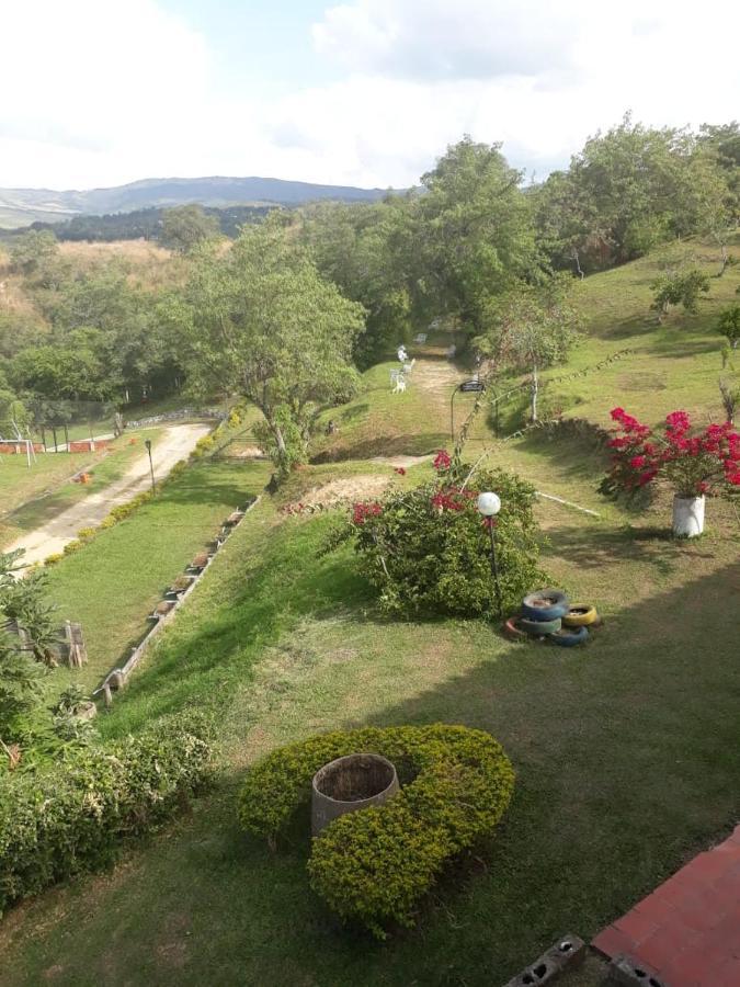 Hotel Campestre La Loma Curití Exteriér fotografie